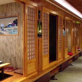 實(shí)木推拉門(mén)及木制作產(chǎn)品